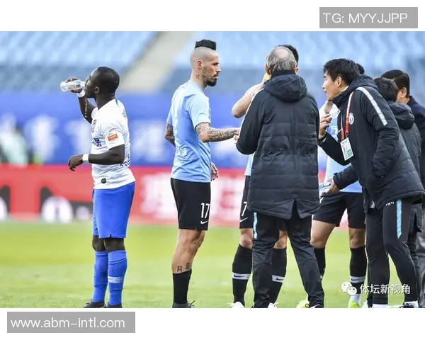 成都网球队技术争议引发热议球迷与专家各执己见探讨未来发展 成都网球队技术争议引发热议球迷与专家各执己见探讨未来发展