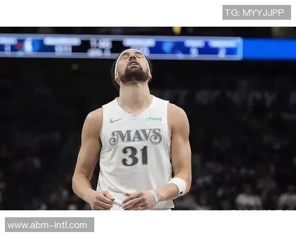 汤普森复出后表现低迷,勇士球迷呼吁更多机会