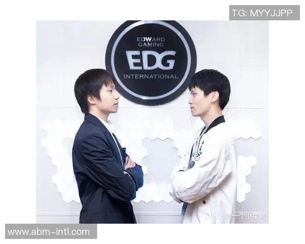 赛后复盘:LNG与FPX对决中的战术意识与团队配合分析 赛后复盘:LNG与FPX对决中的战术意识与团队配合分析